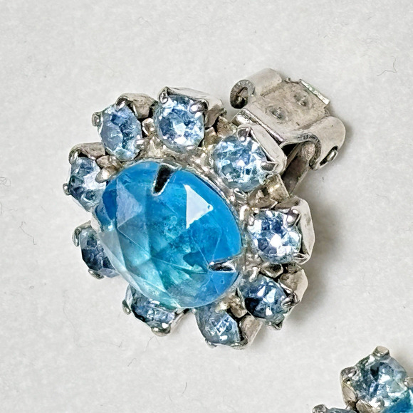 Vintage Blue Rhinestone Prong Set Clip On Earrings Silver-tone - Picture 13 of 15